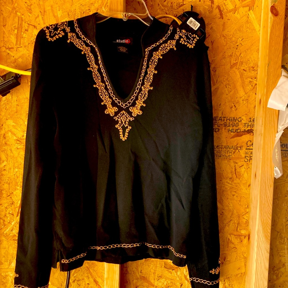 STUDIO G Black Top with Gold Embroidery 2 pcs skirt GRACE DANE LEWIS